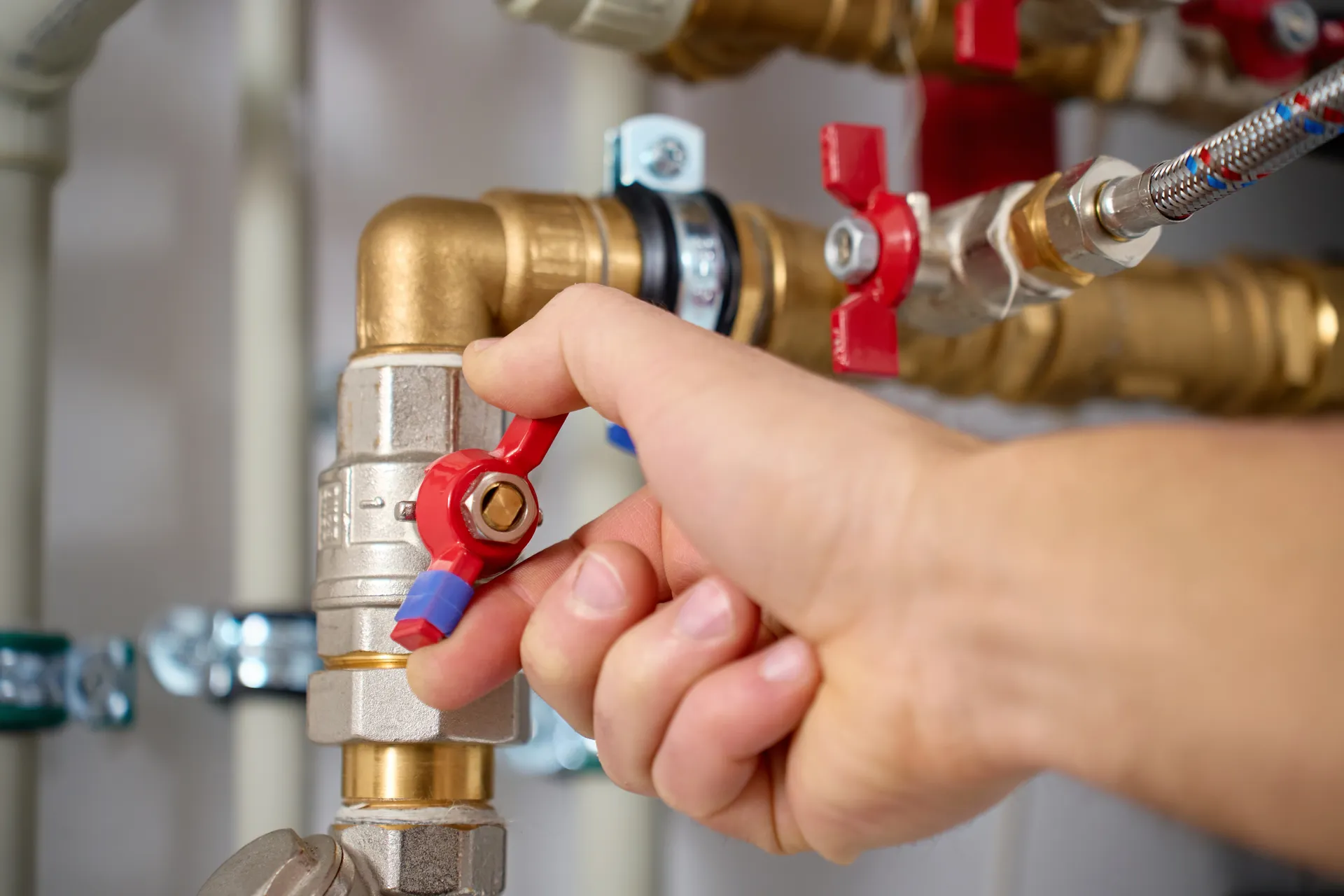 Hydraulischer Anschluss einer Wärmepumpe durch den Fachbetrieb